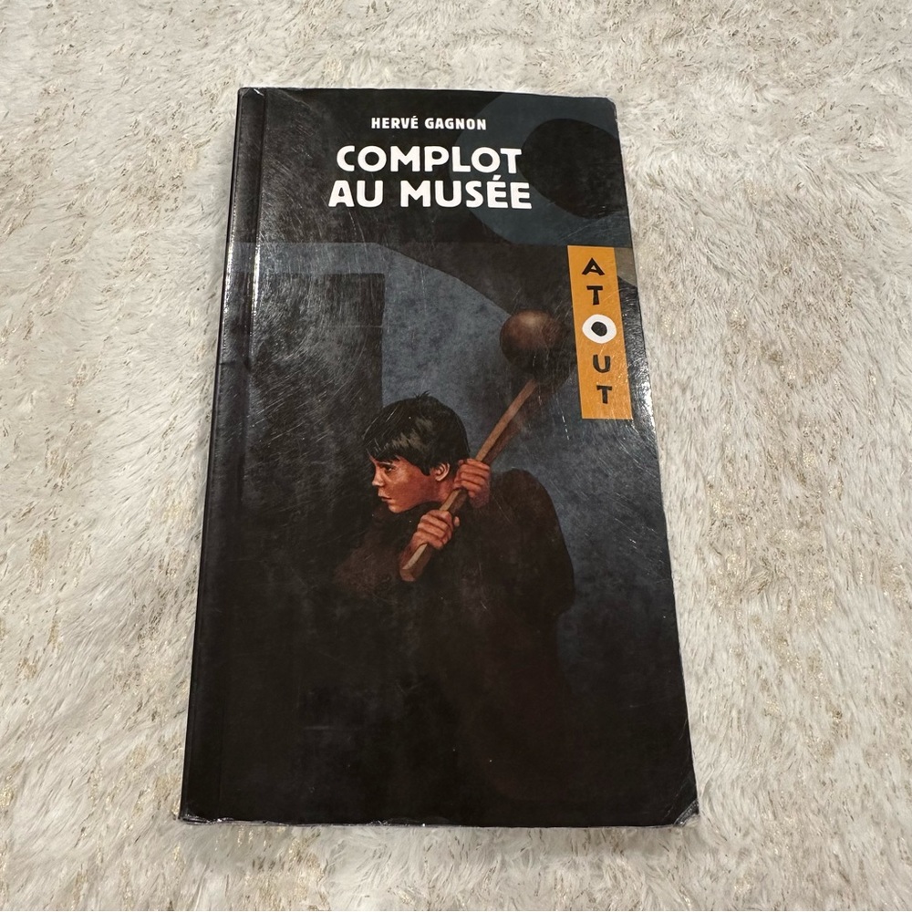 complot au musée book